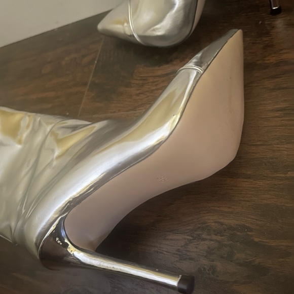 Boots - Picture 5 of 5